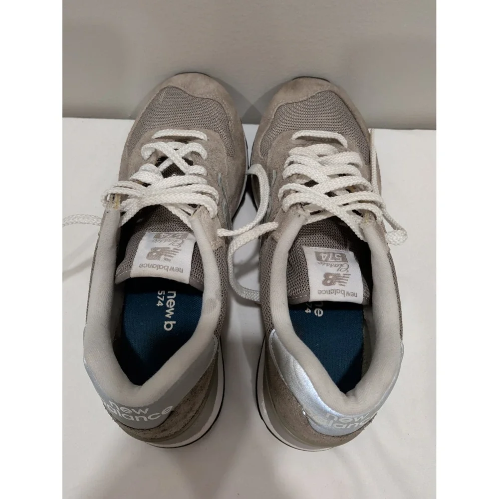 New Balance product pair